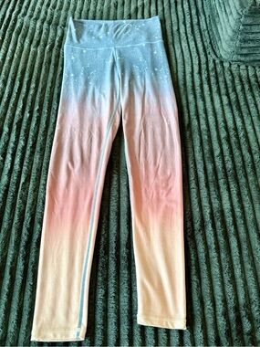 Sol & Mane Cora Leggings / Yoga Pants - size Small